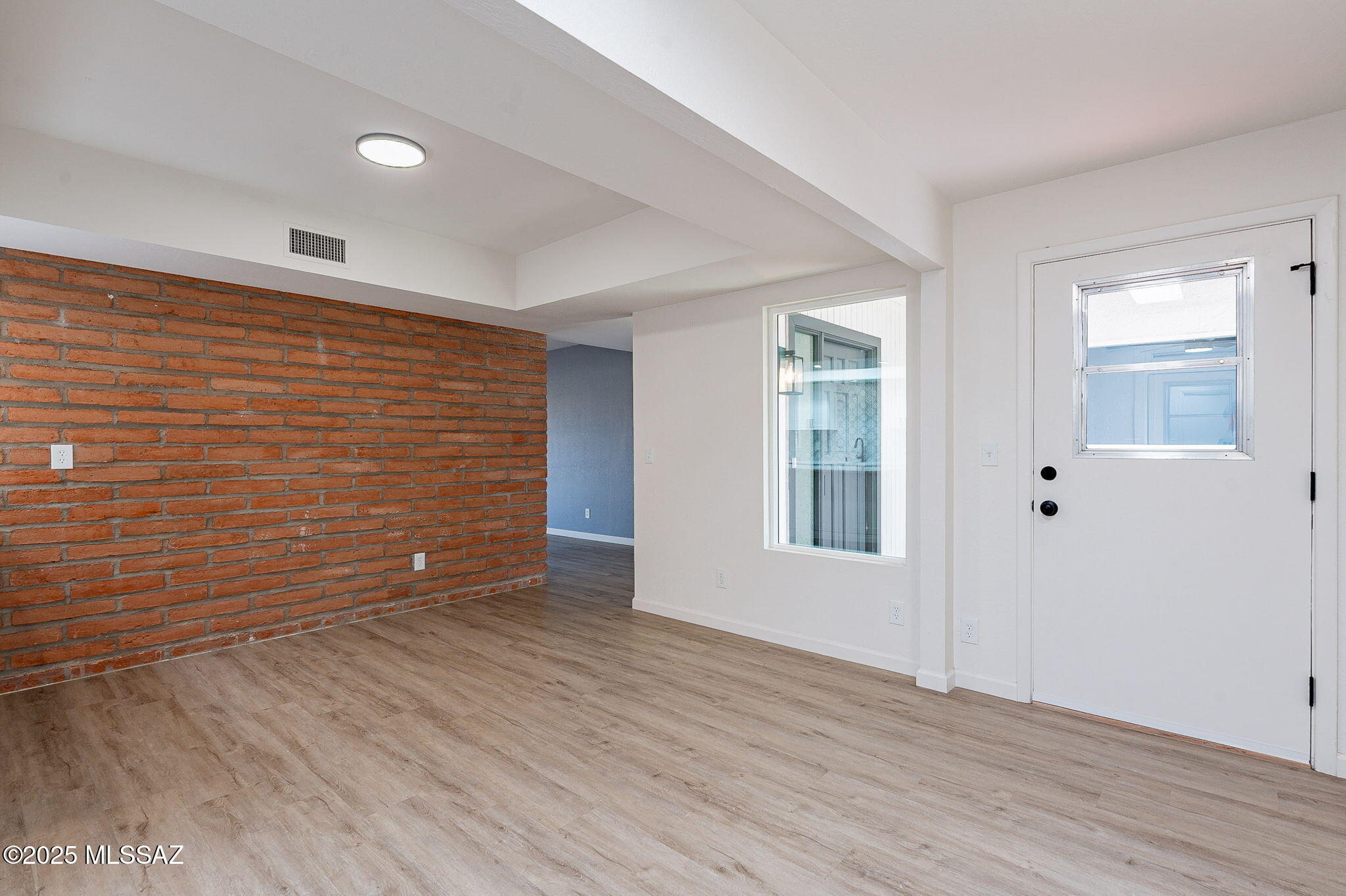 723 S Camino del Monte