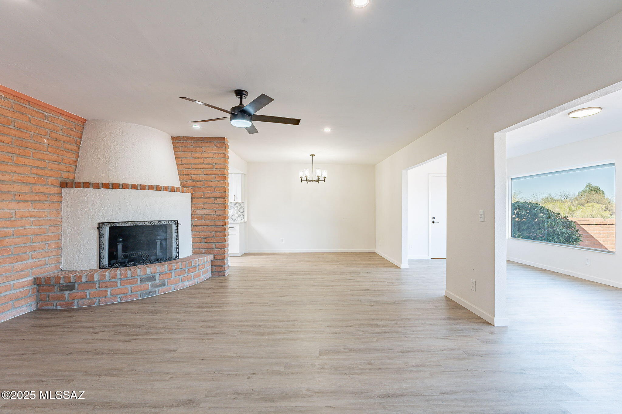 723 S Camino del Monte