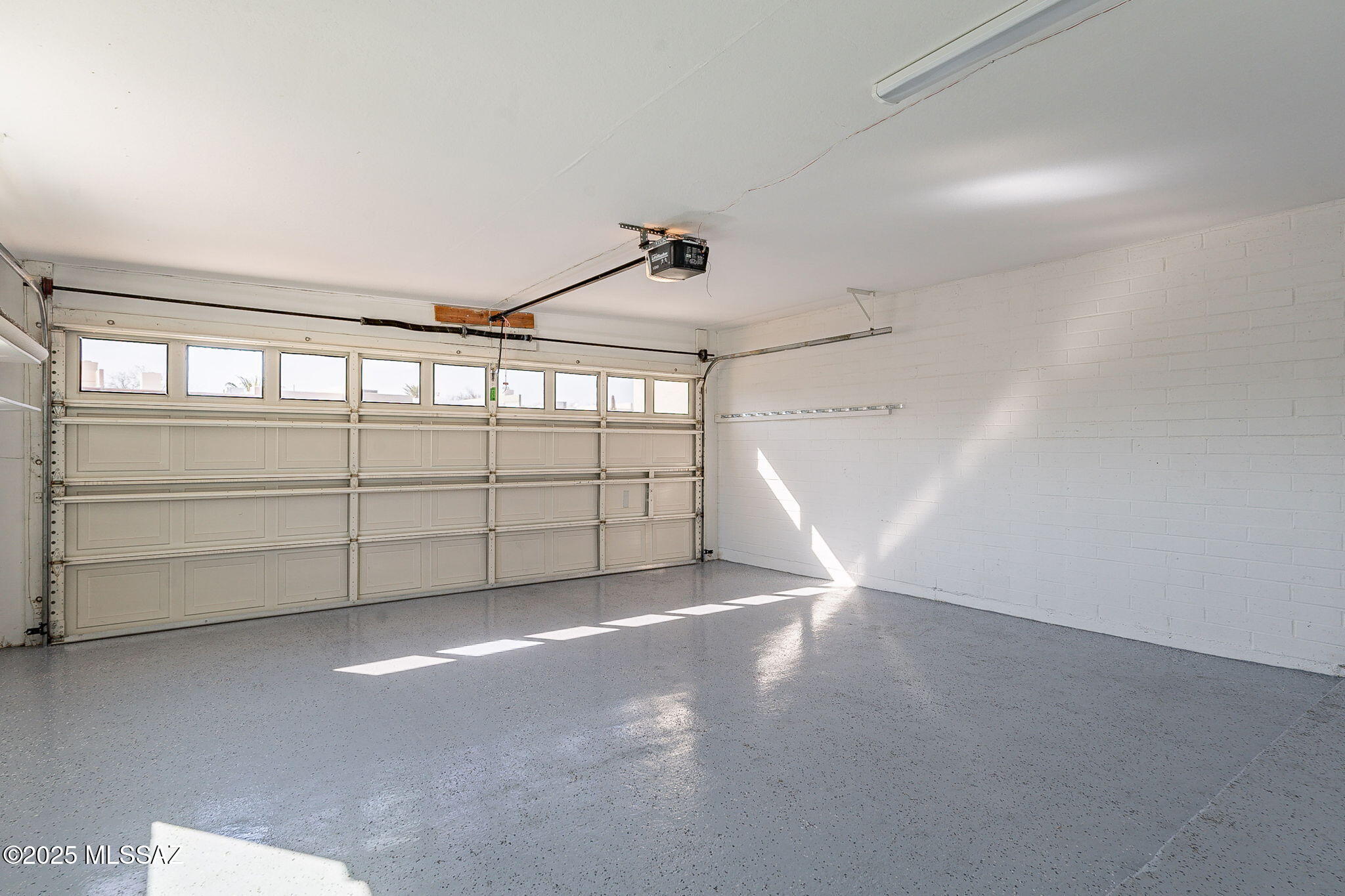 723 S Camino del Monte