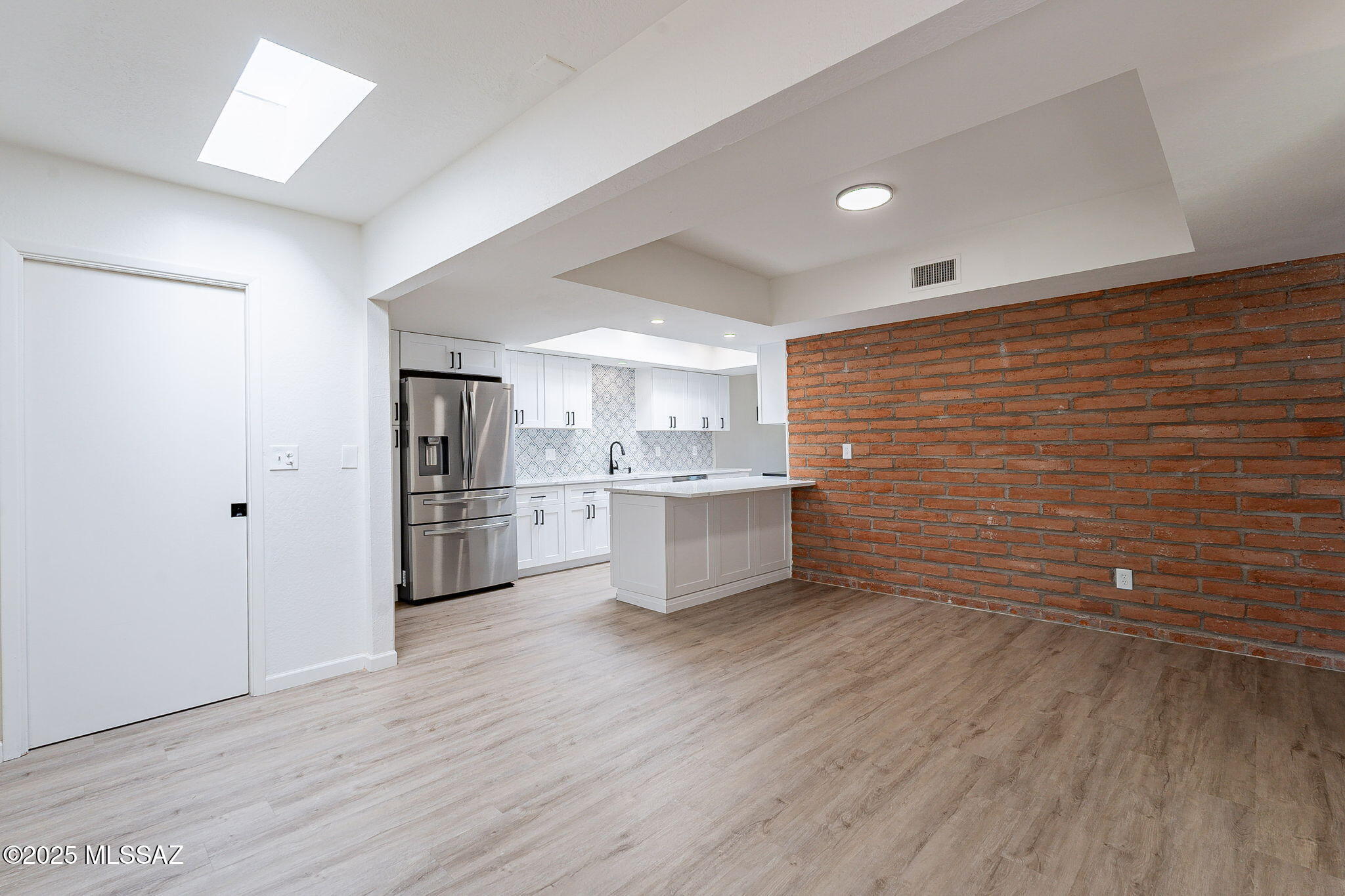 723 S Camino del Monte