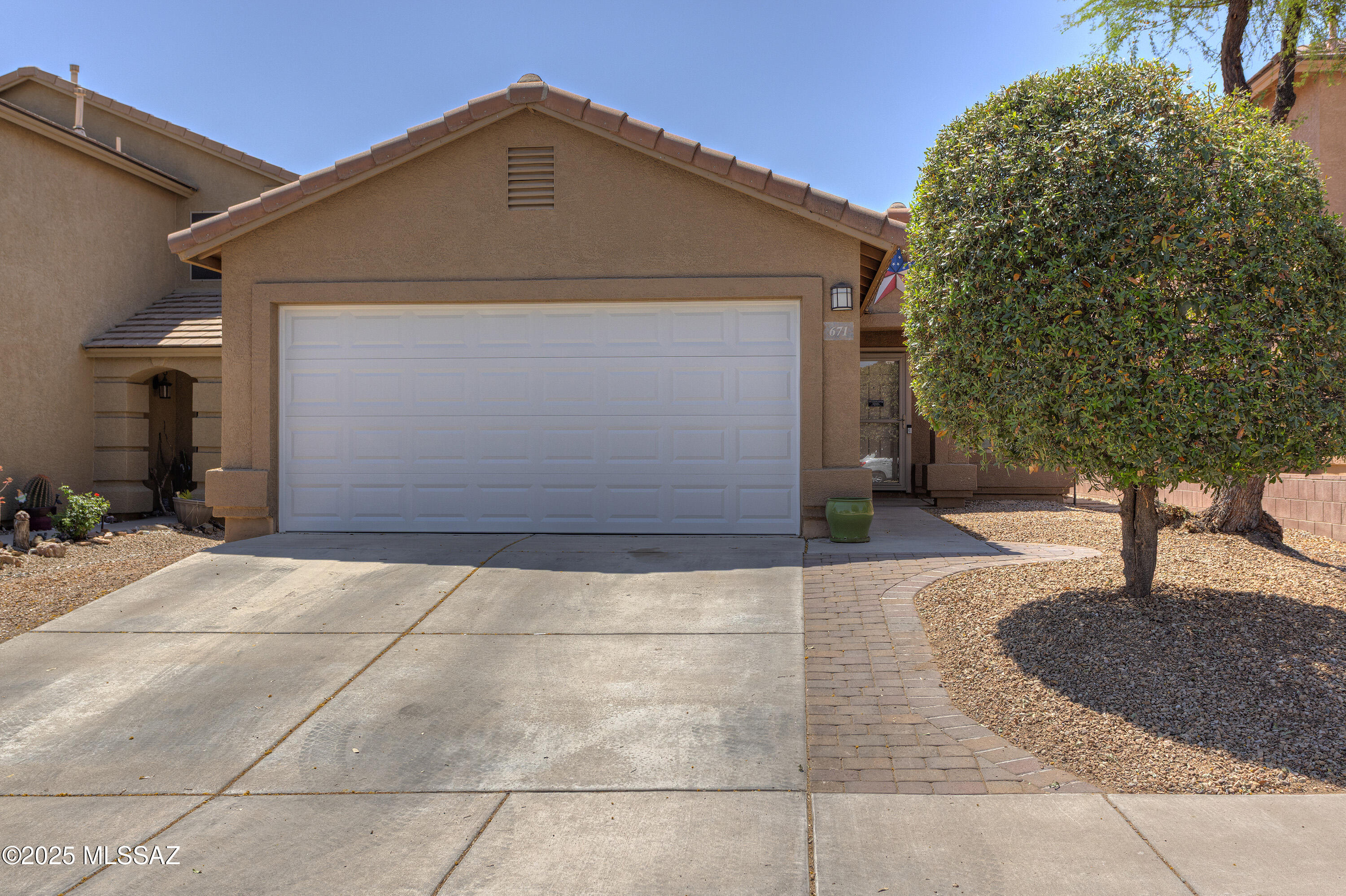 671 W Amber Sun Drive