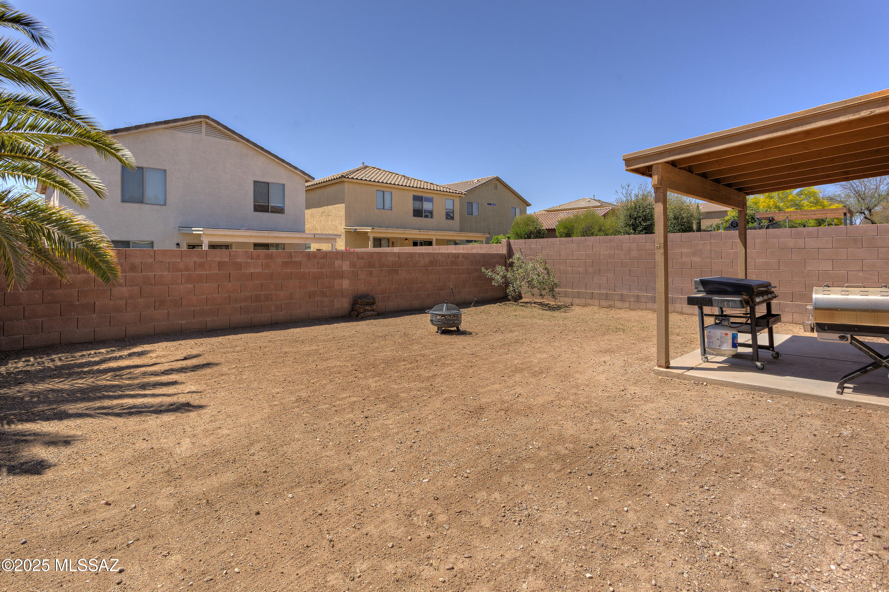 671 W Amber Sun Drive