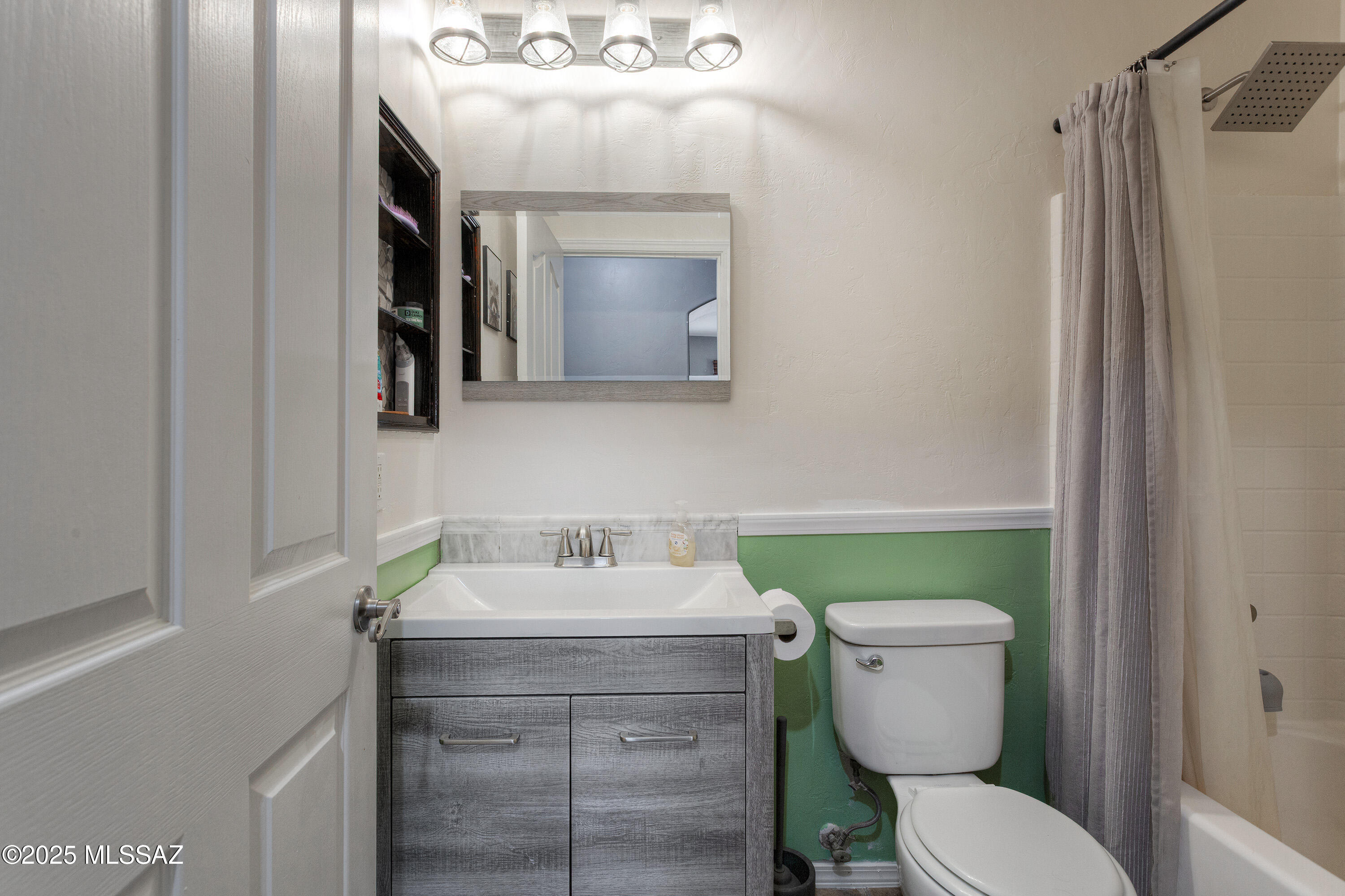 671 W Amber Sun Drive