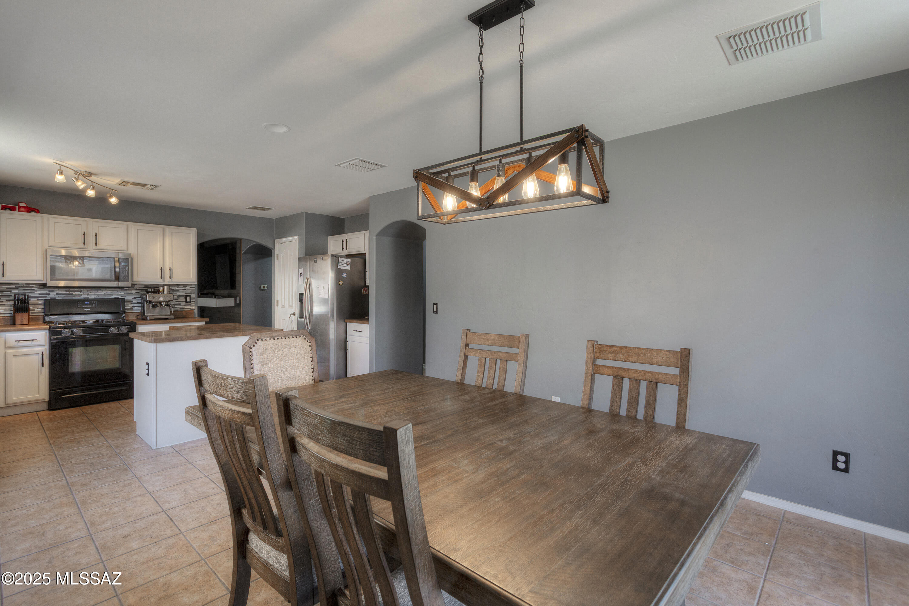 671 W Amber Sun Drive