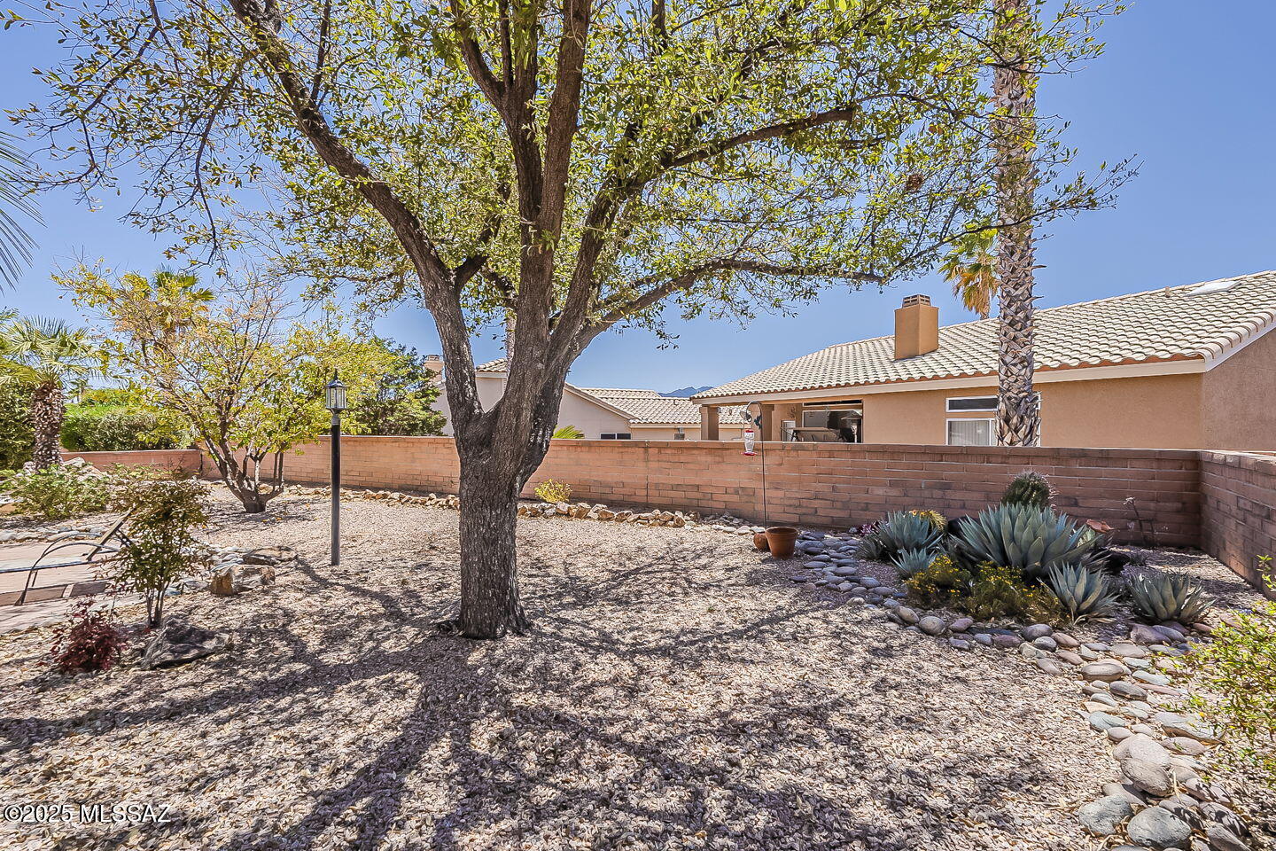 1145 W Placita Lucinda