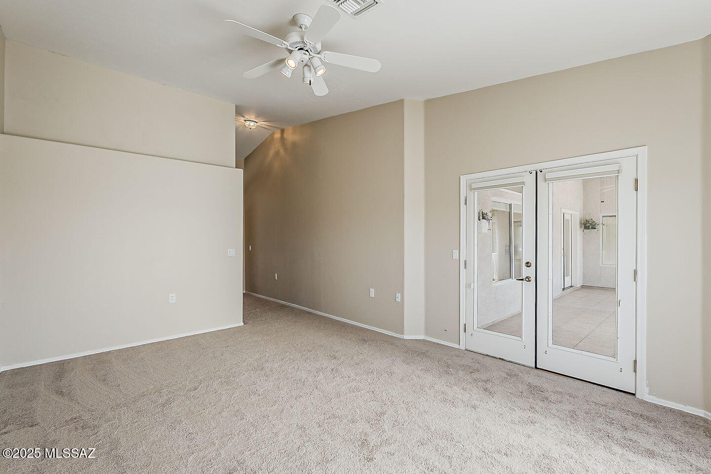 1145 W Placita Lucinda