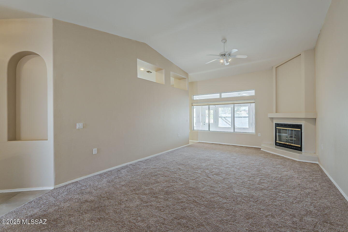 1145 W Placita Lucinda