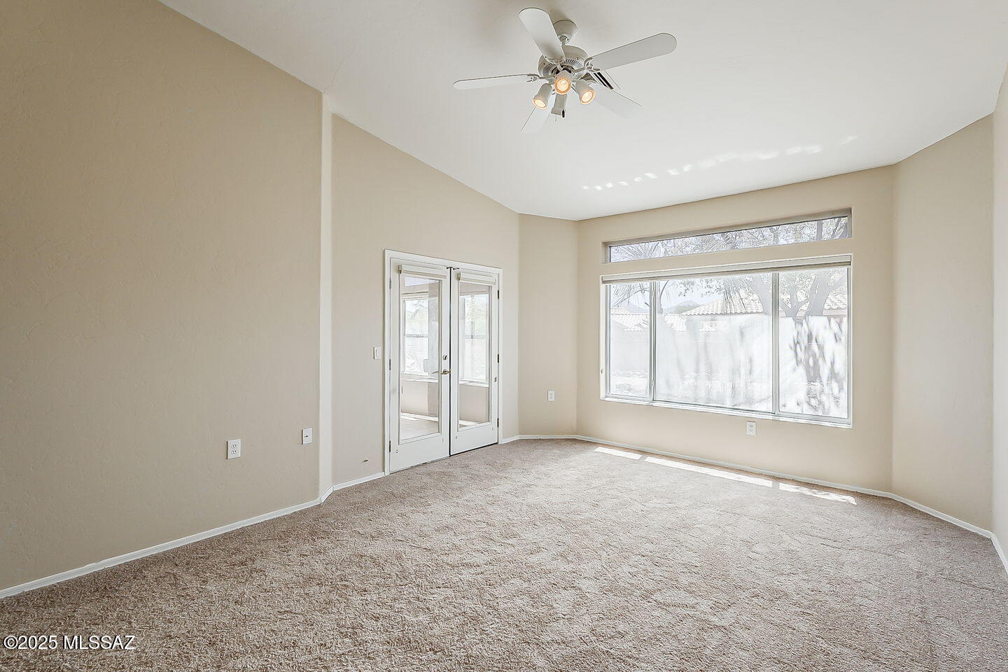 1145 W Placita Lucinda