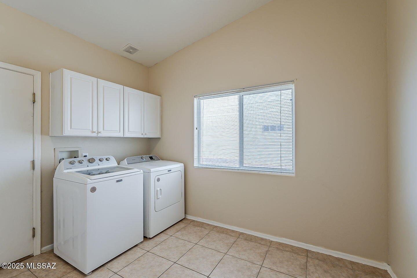 1145 W Placita Lucinda