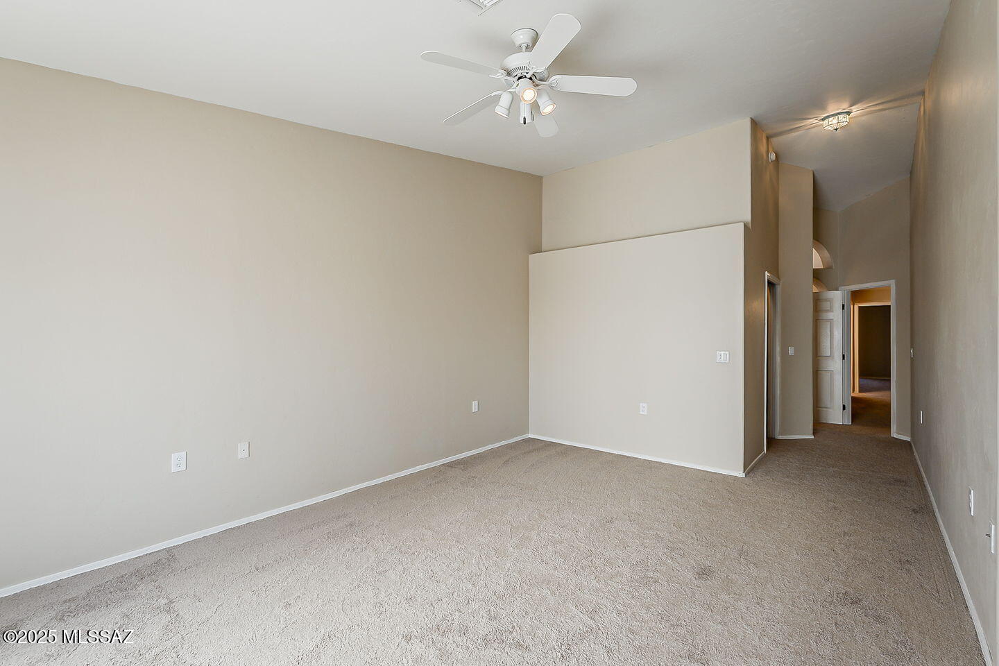 1145 W Placita Lucinda