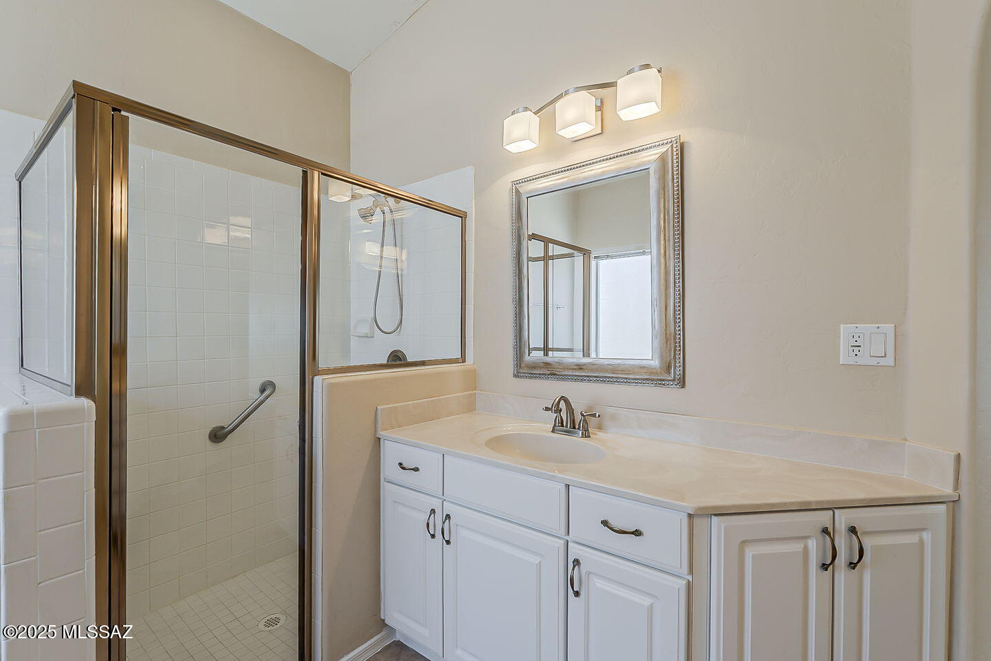 1145 W Placita Lucinda