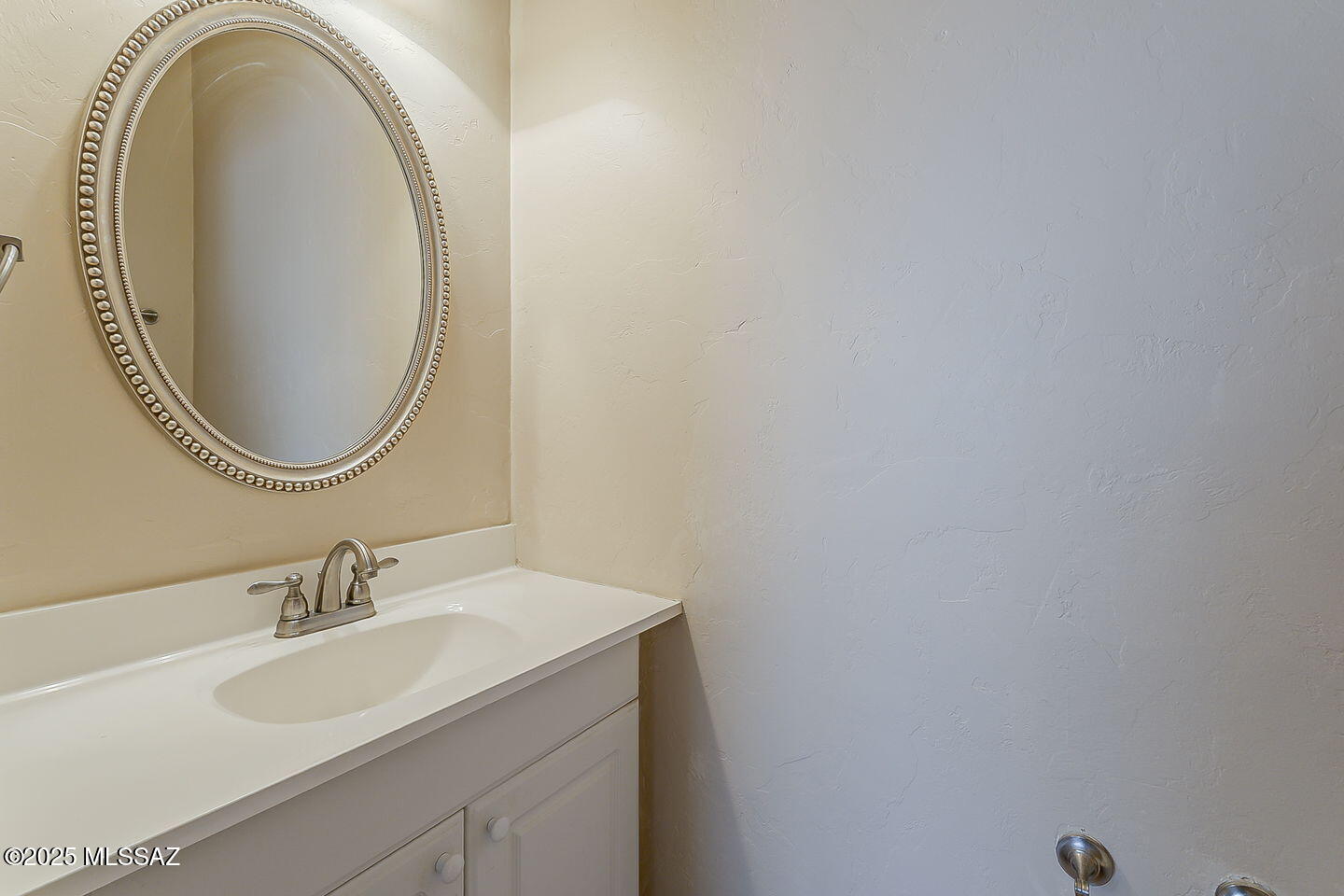 1145 W Placita Lucinda