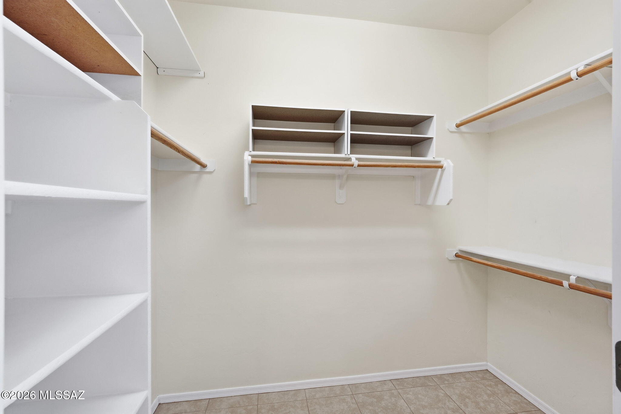 897 N Delacroix Drive