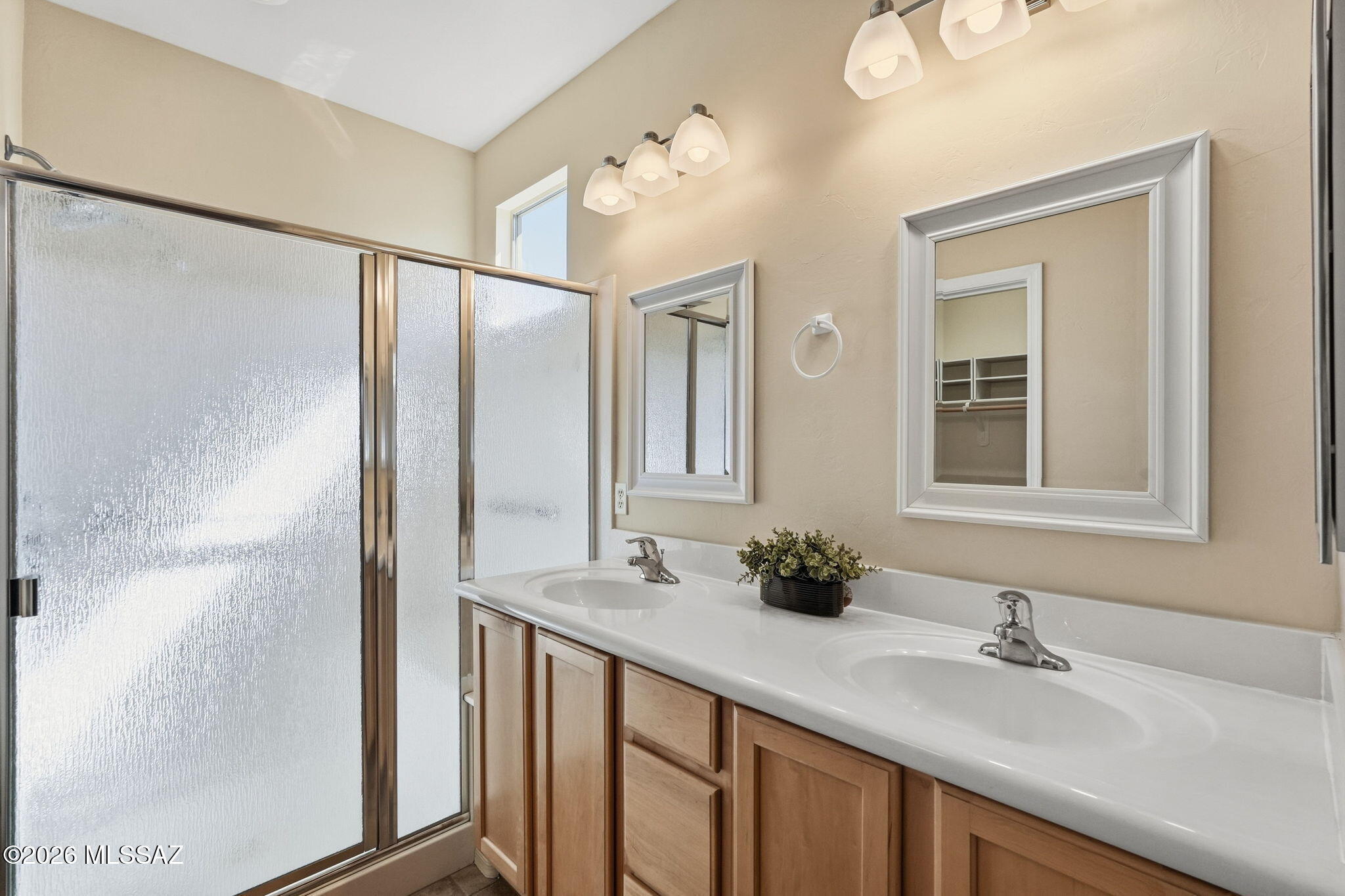 897 N Delacroix Drive