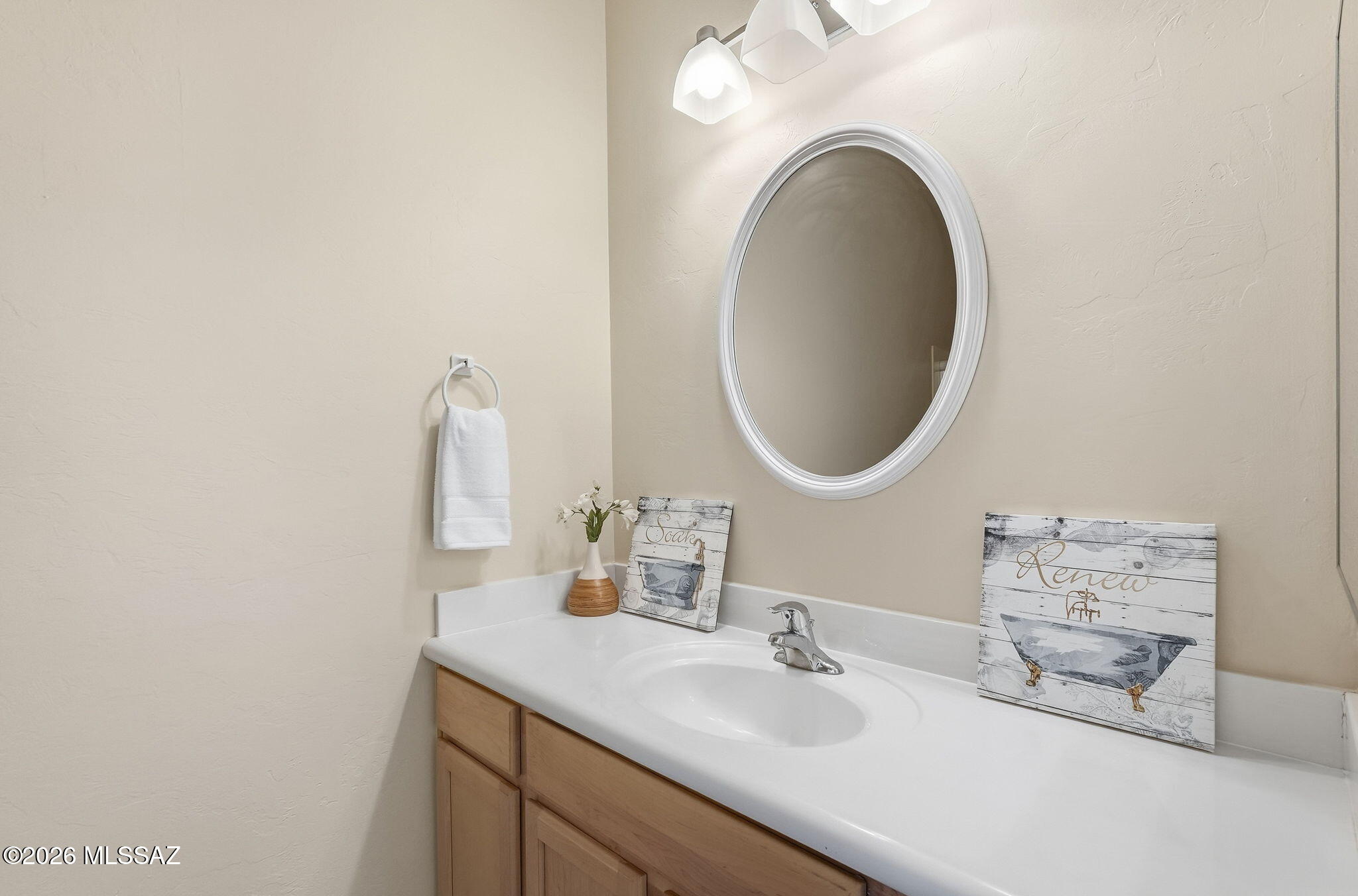 897 N Delacroix Drive