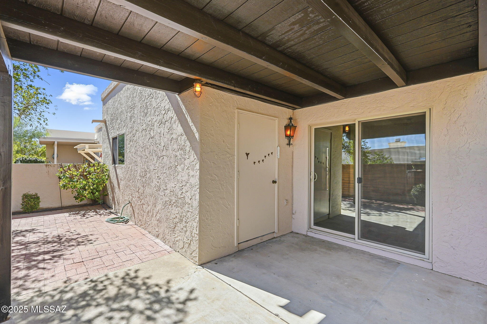 375 S Placita La Paz