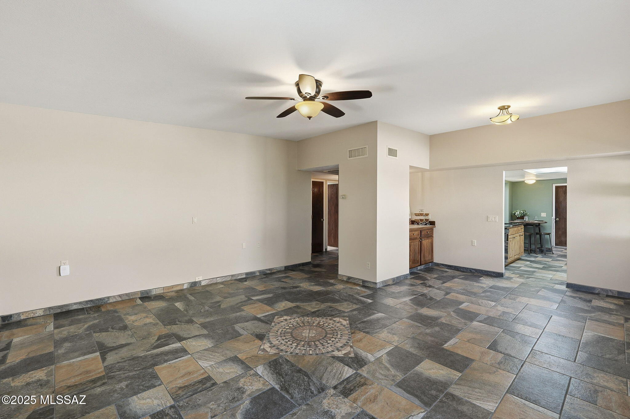 375 S Placita La Paz