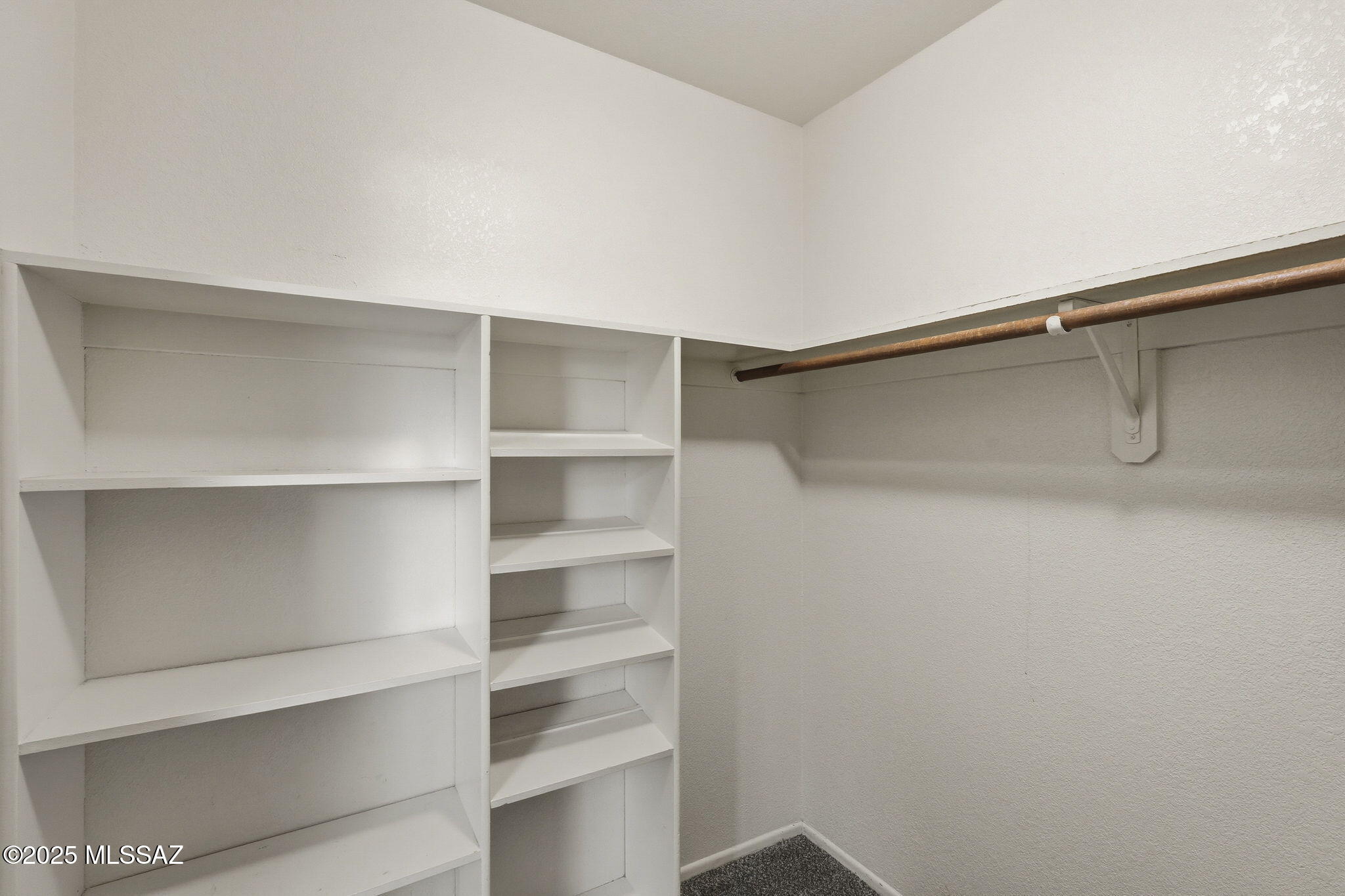 375 S Placita La Paz