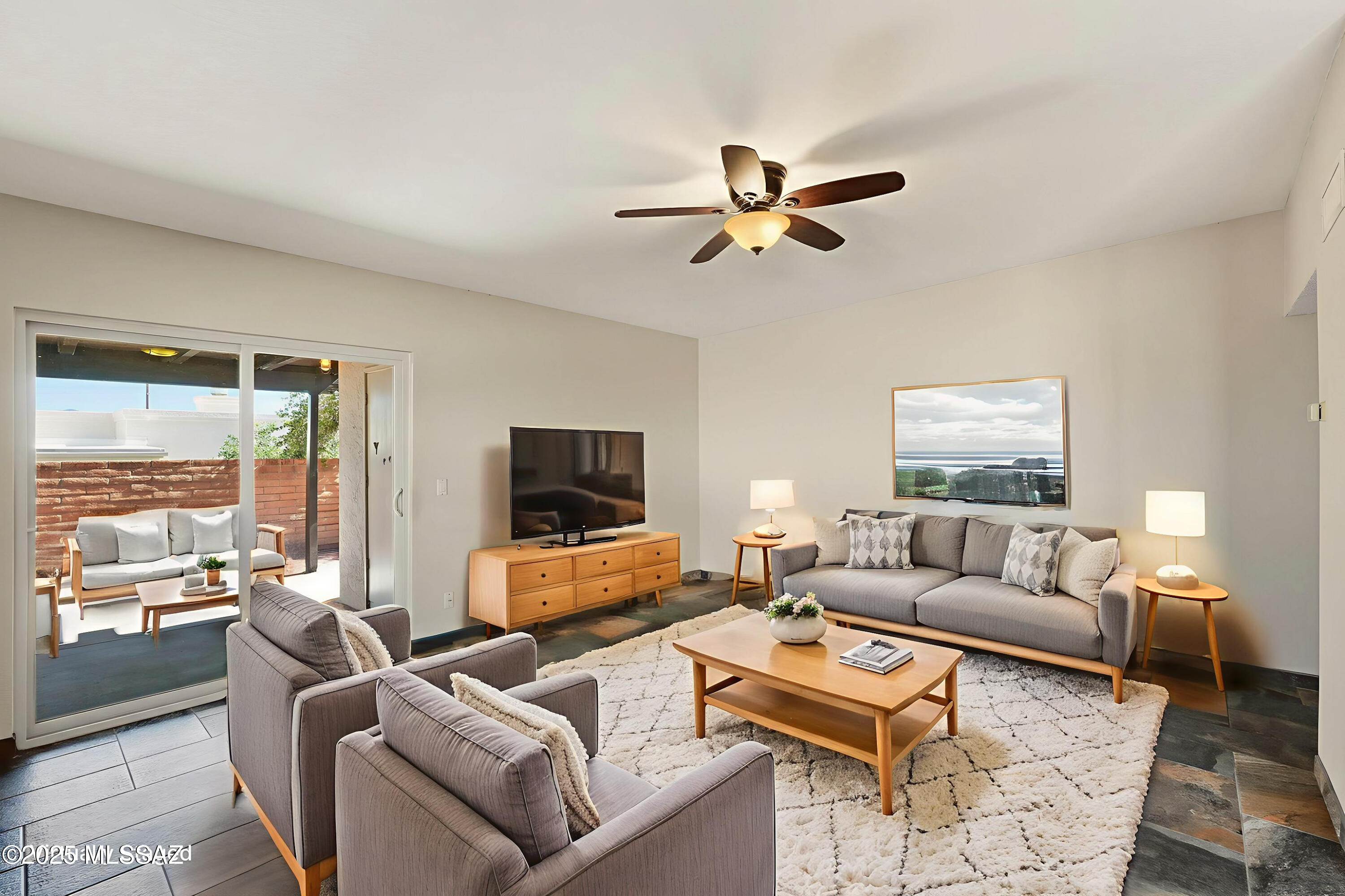 375 S Placita La Paz