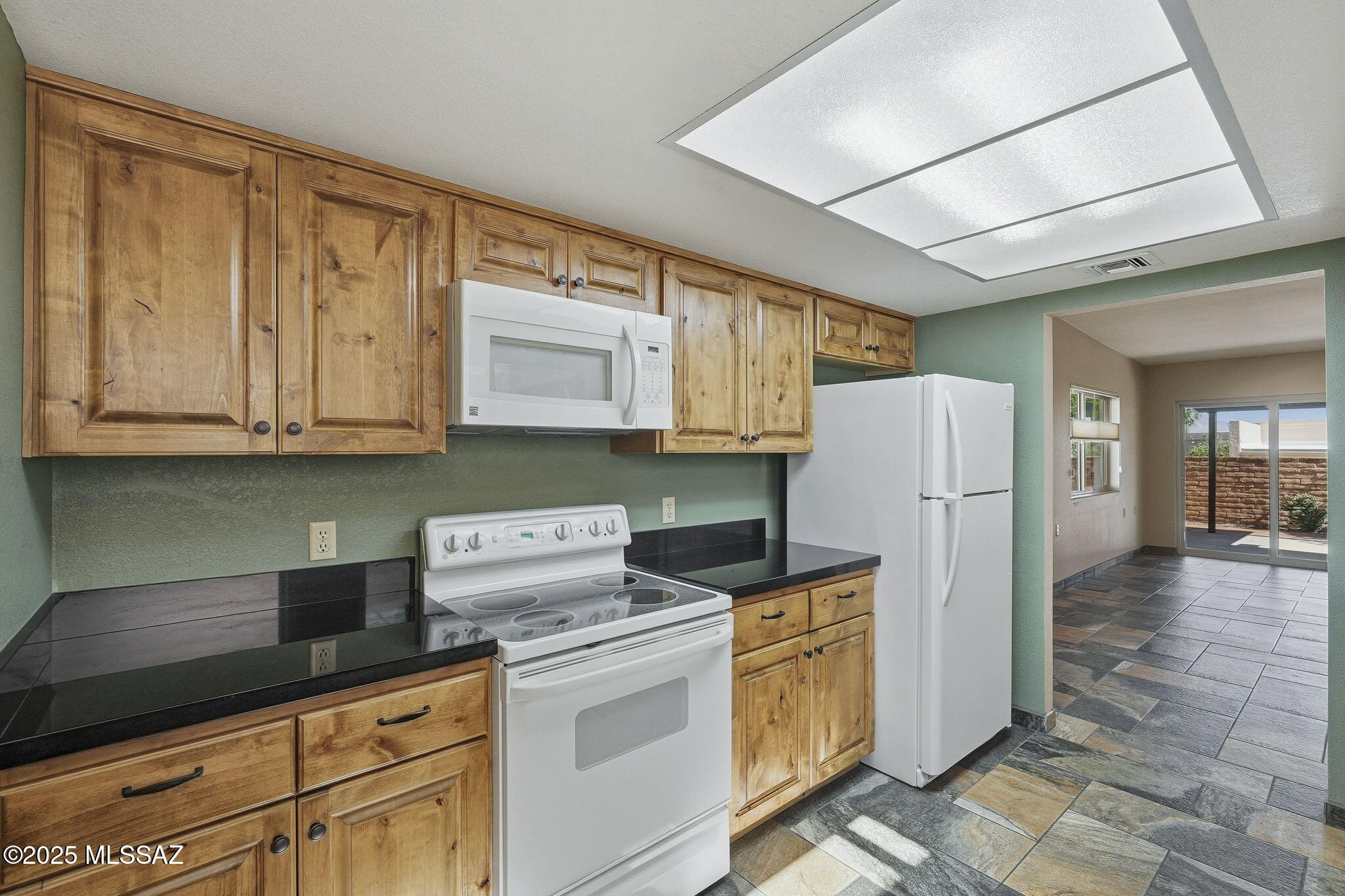 375 S Placita La Paz