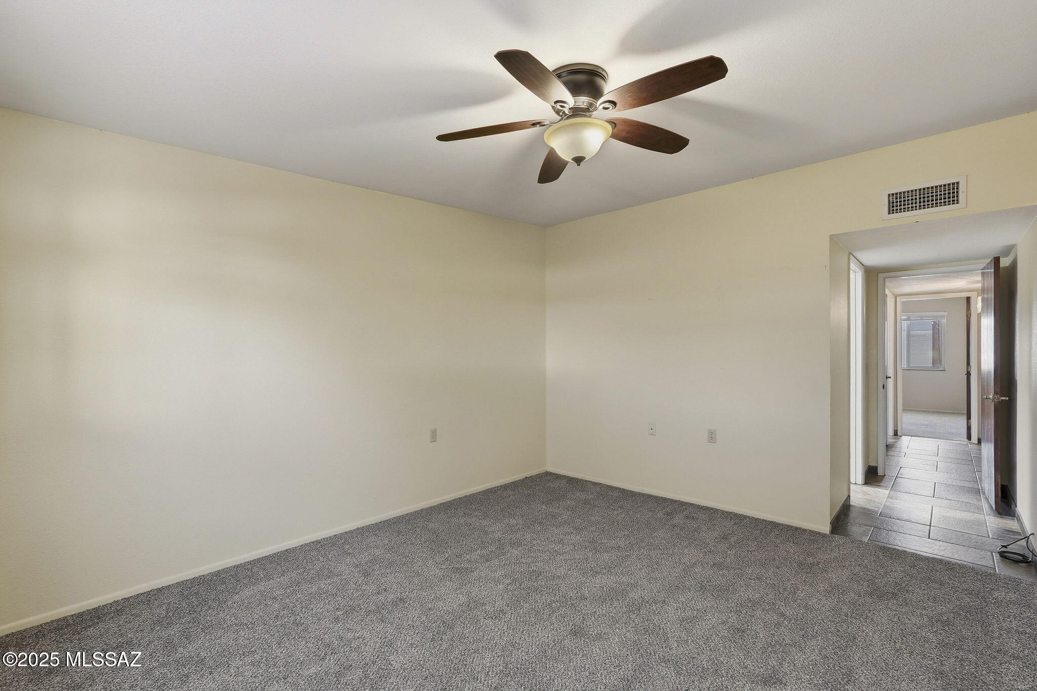 375 S Placita La Paz