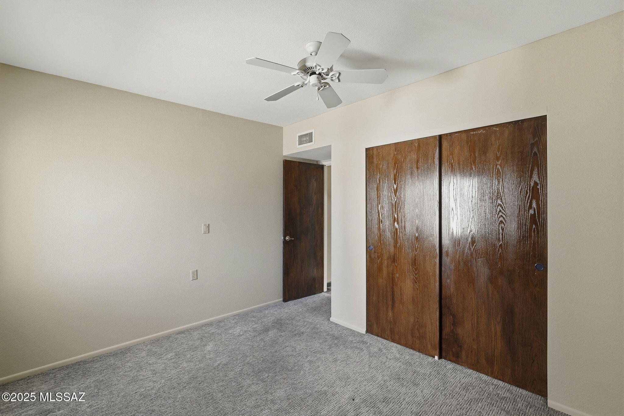 375 S Placita La Paz