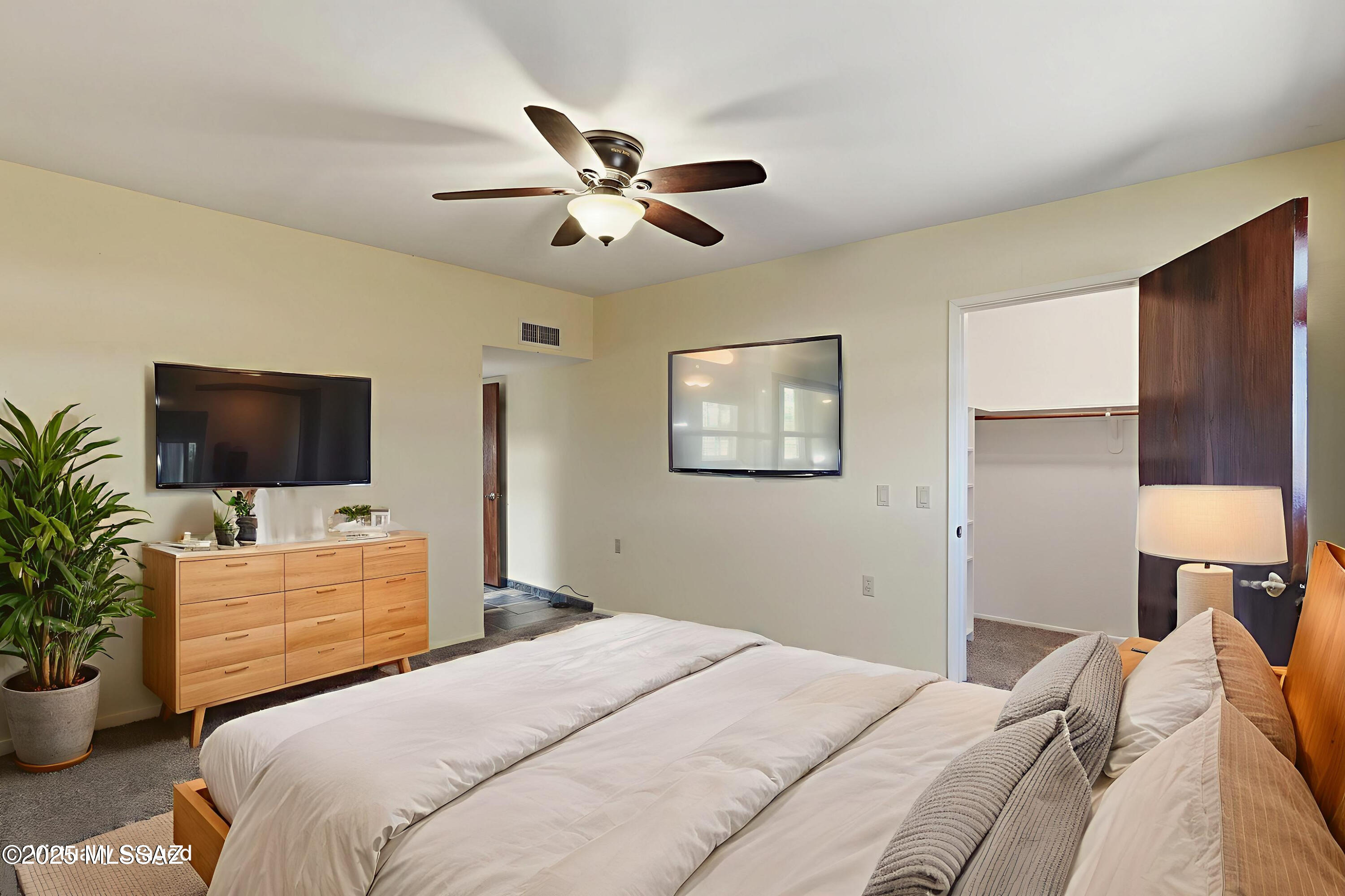 375 S Placita La Paz