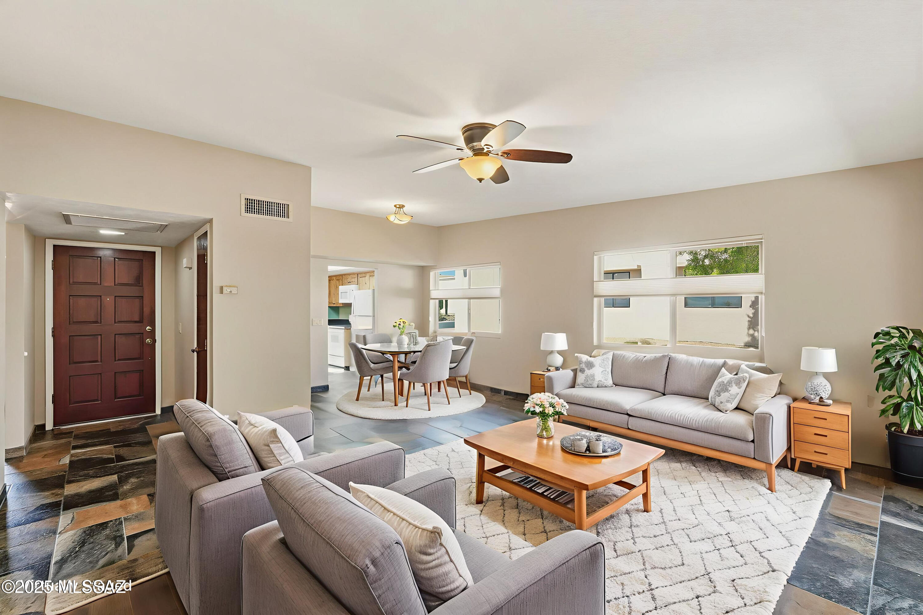 375 S Placita La Paz