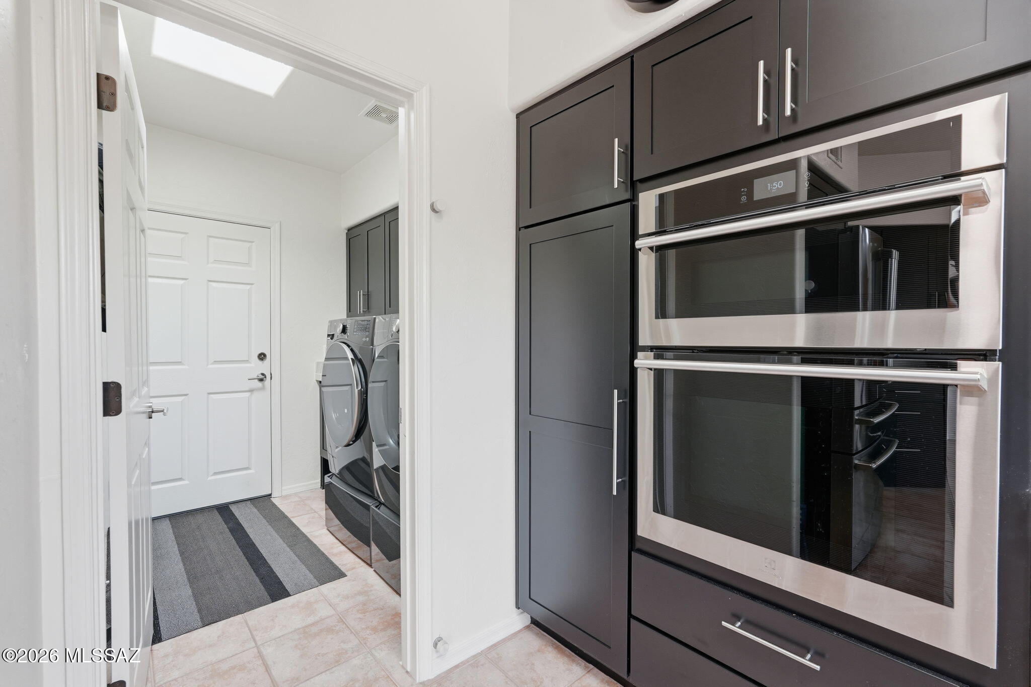 1097 W Corte Del Pintor