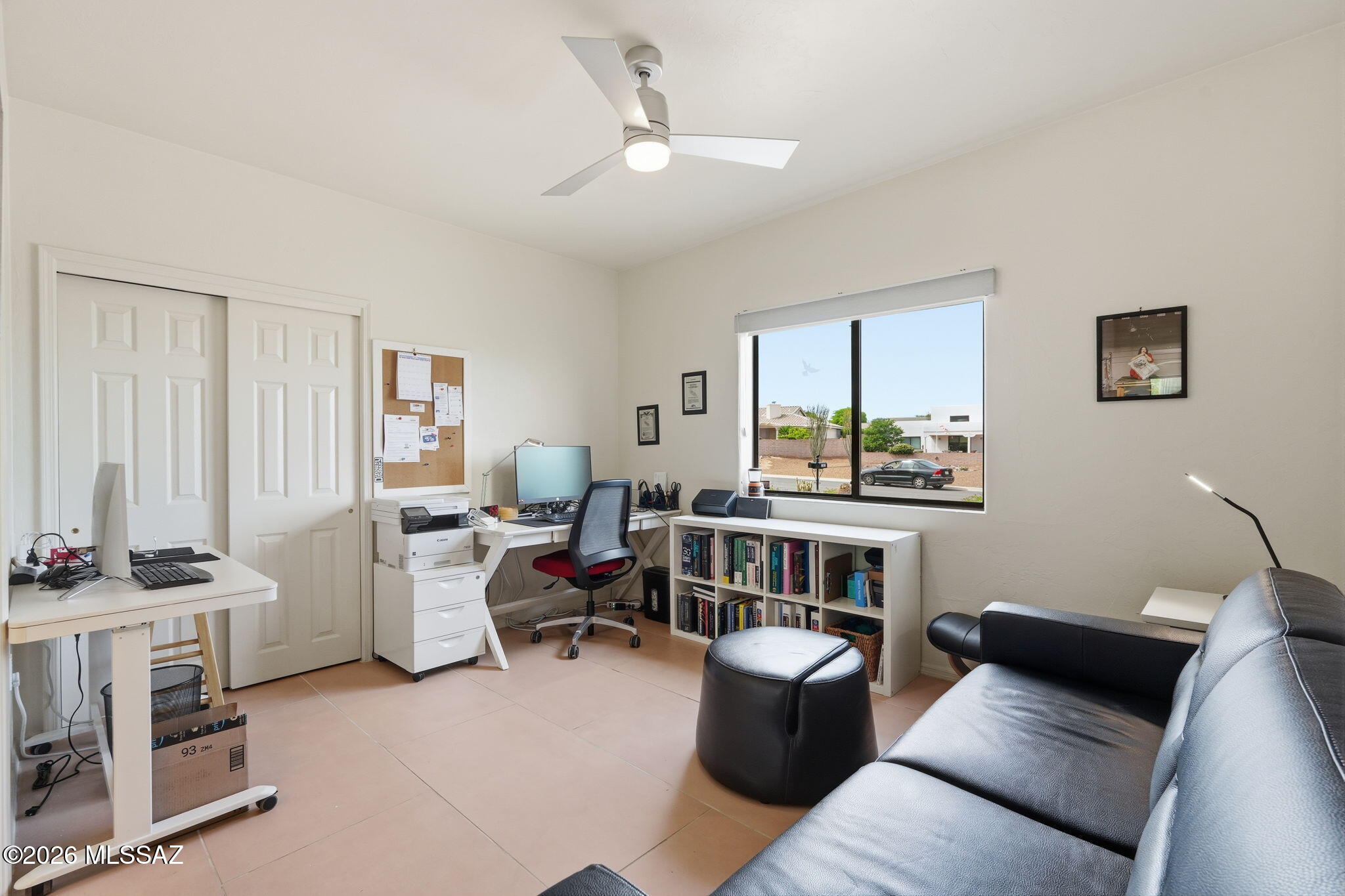 1097 W Corte Del Pintor