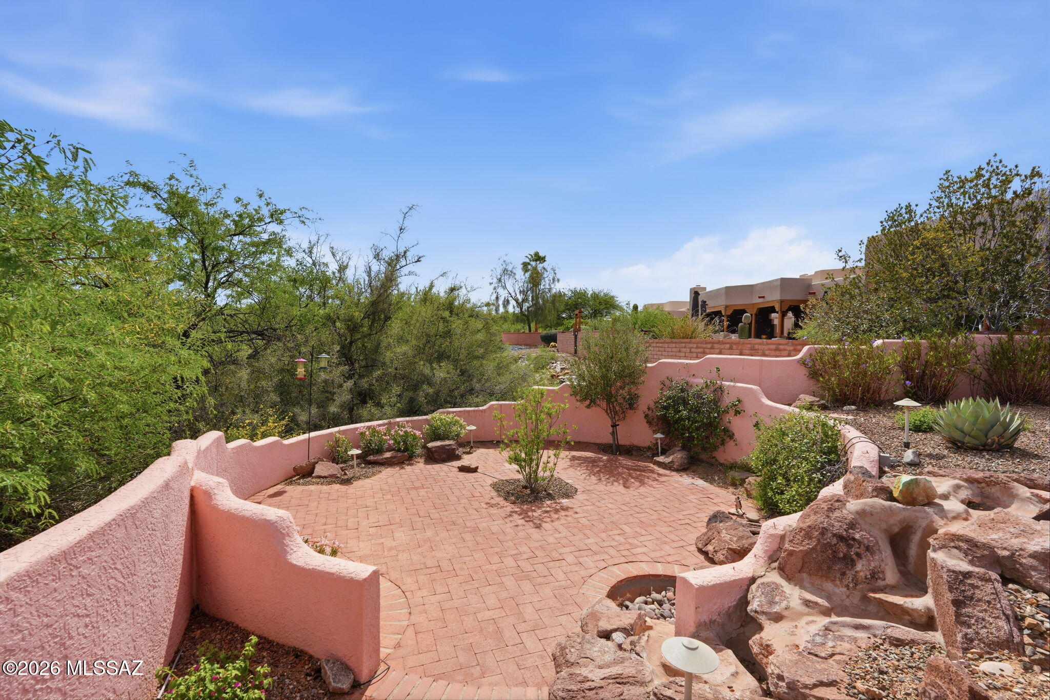 1097 W Corte Del Pintor