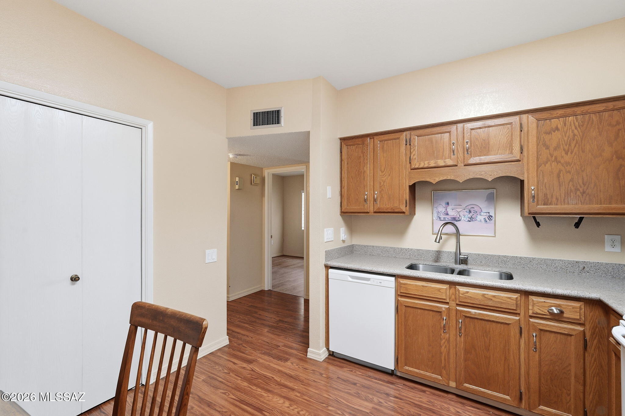 1425 W Placita Apache