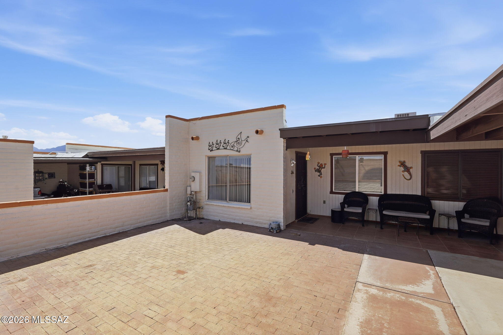 1425 W Placita Apache