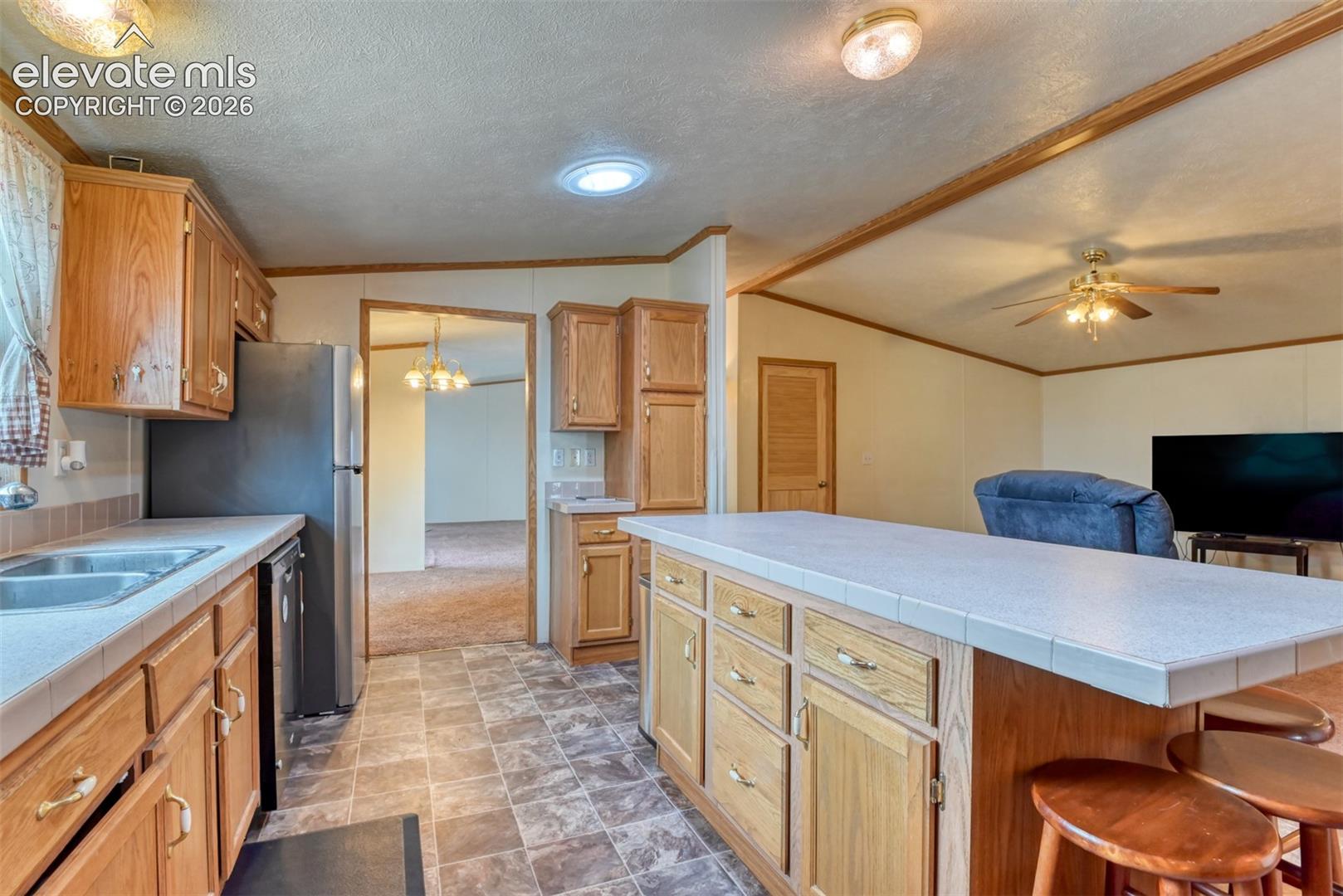 9672 Avenida Hermosa View