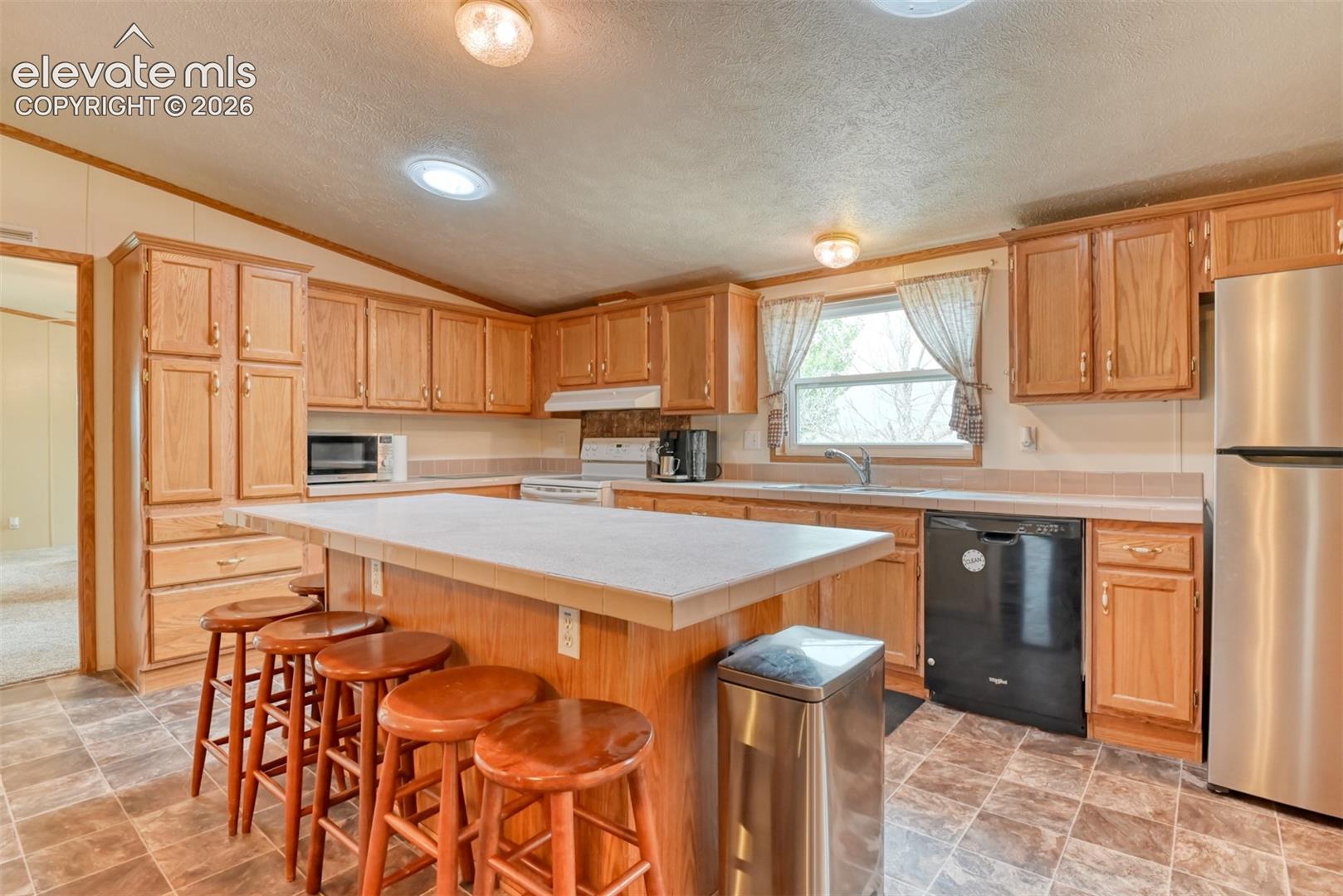 9672 Avenida Hermosa View