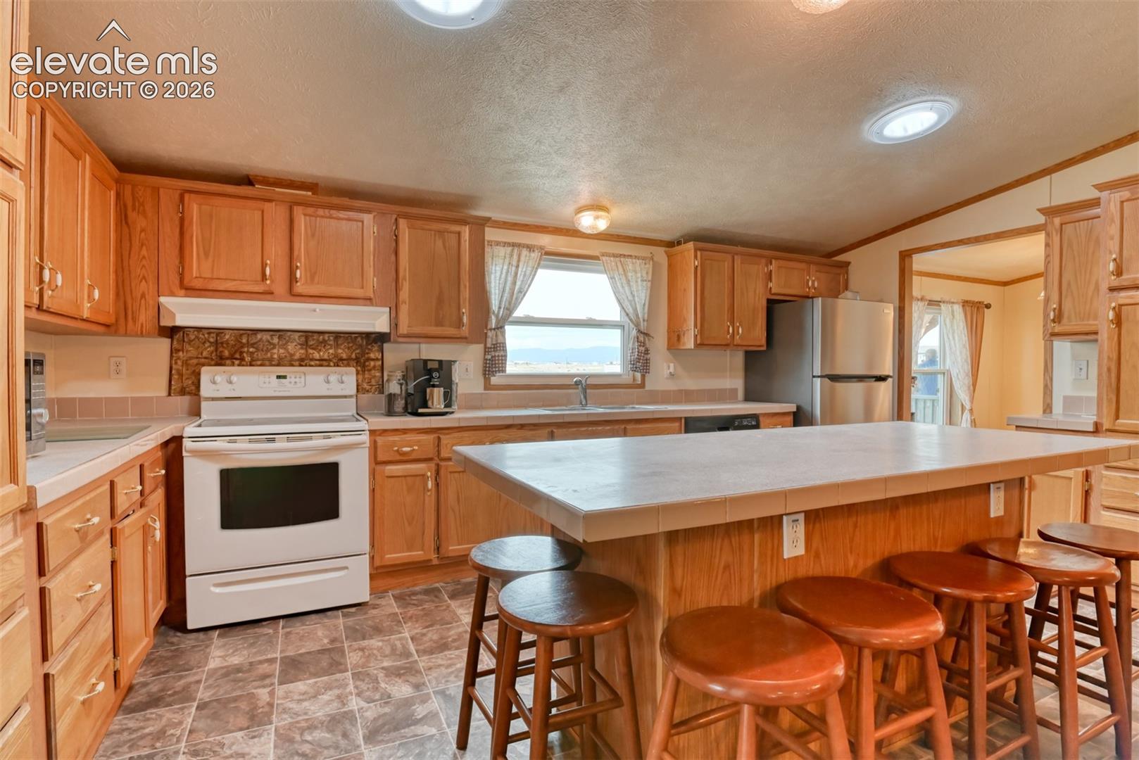 9672 Avenida Hermosa View