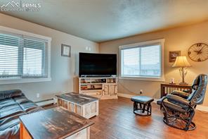 855 Marilyn Drive