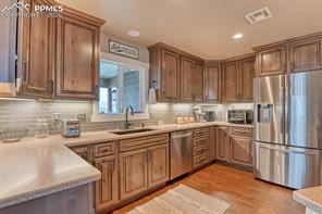 855 Marilyn Drive