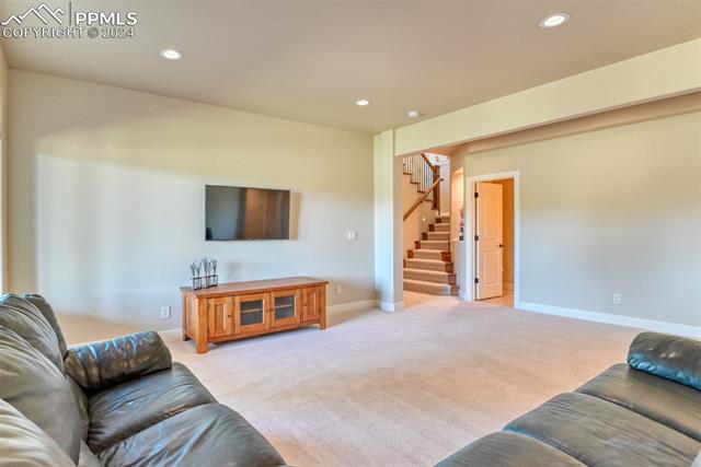 455 E Kings Deer Point