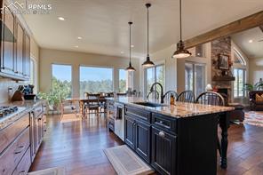 455 E Kings Deer Point
