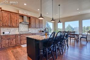455 E Kings Deer Point