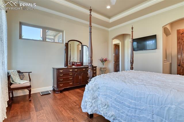 455 E Kings Deer Point