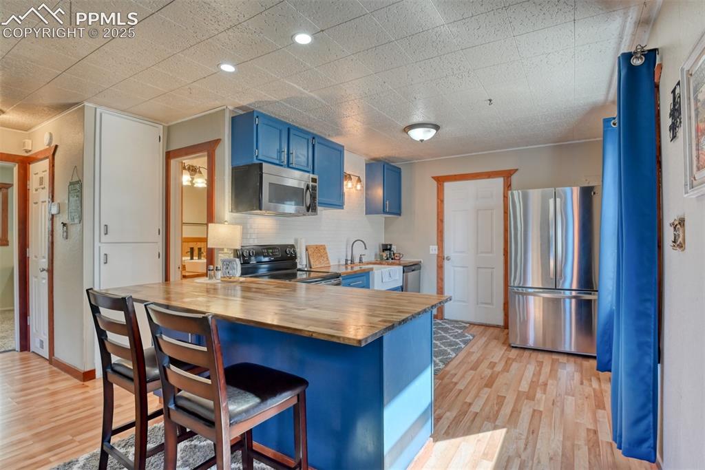 281 Mesa Drive