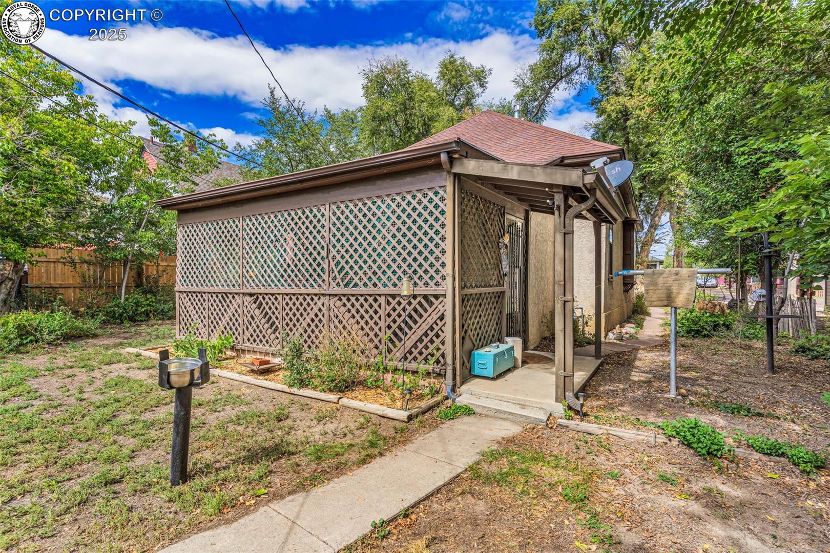 710 Woodlawn Avenue