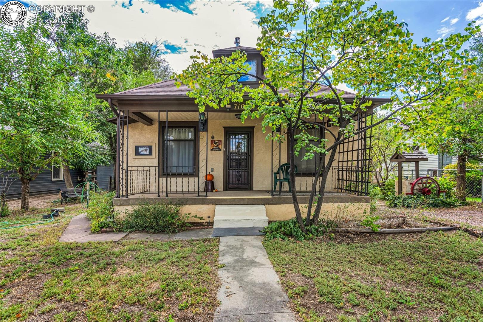710 Woodlawn Avenue