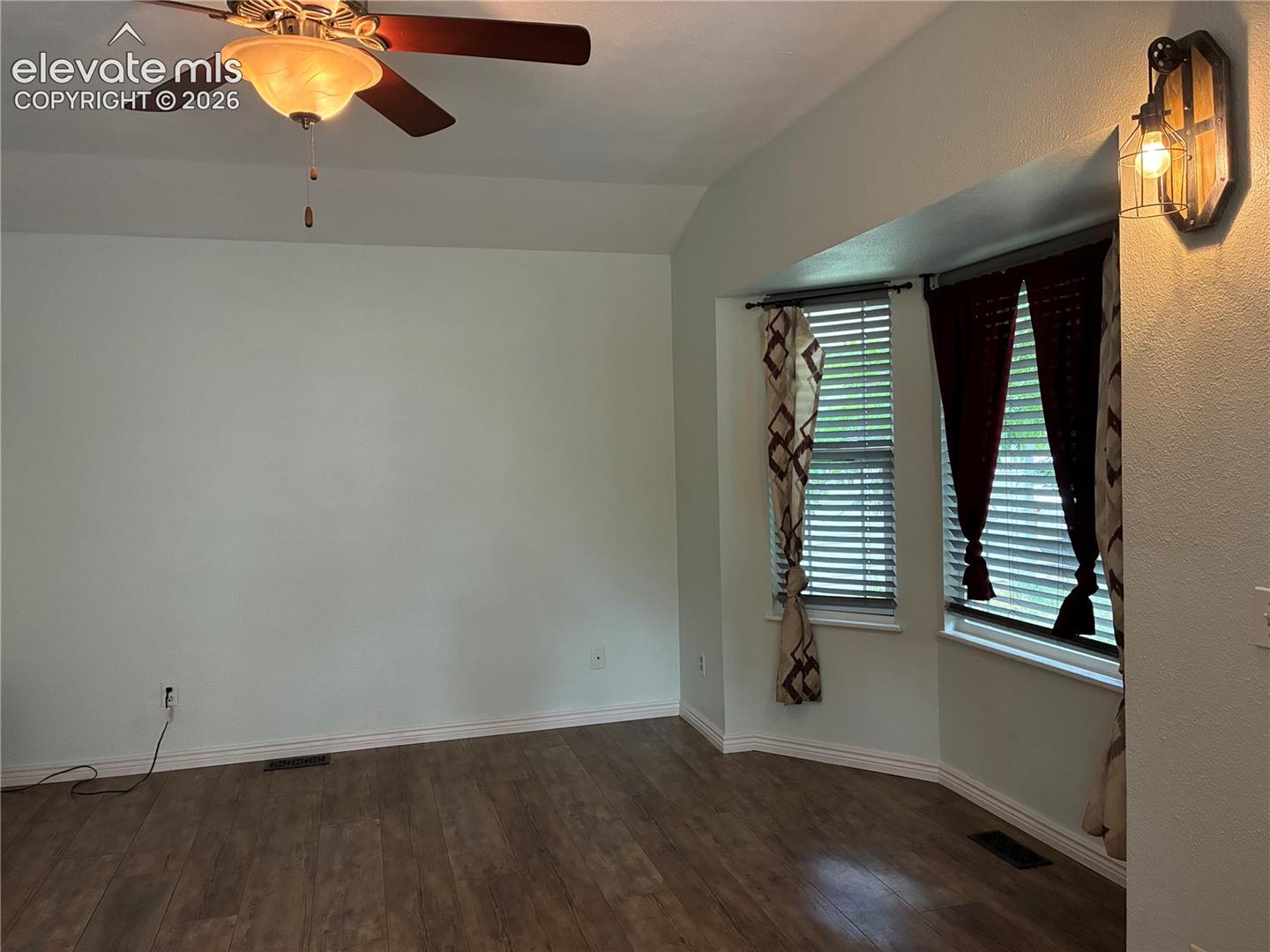 3315 Glade Court