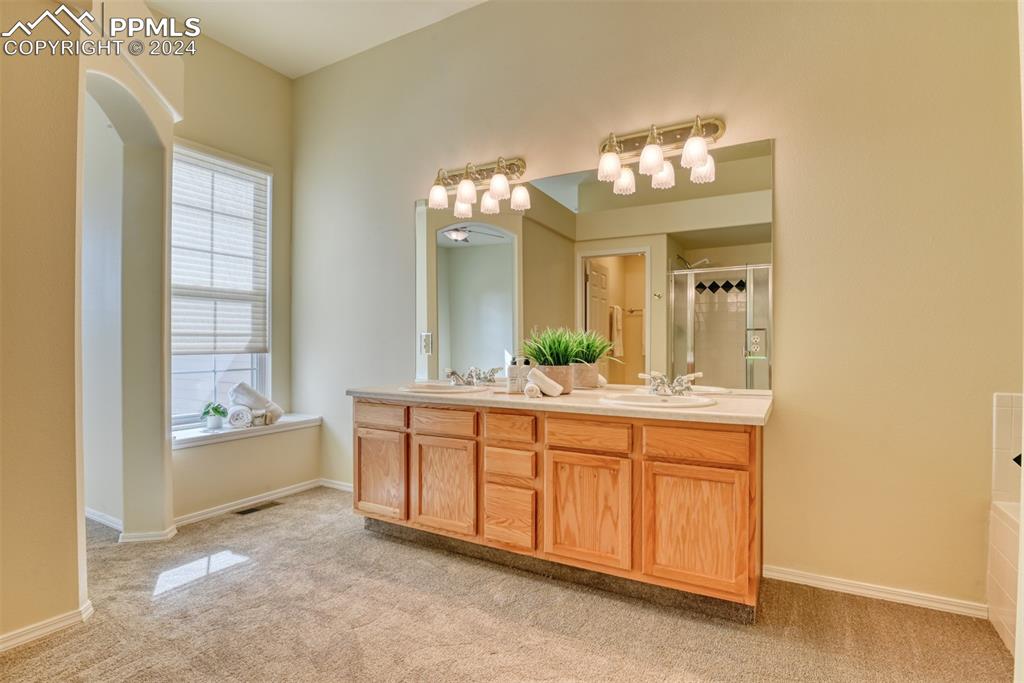 5055 Saddleback Heights