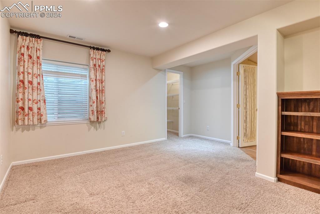 5055 Saddleback Heights
