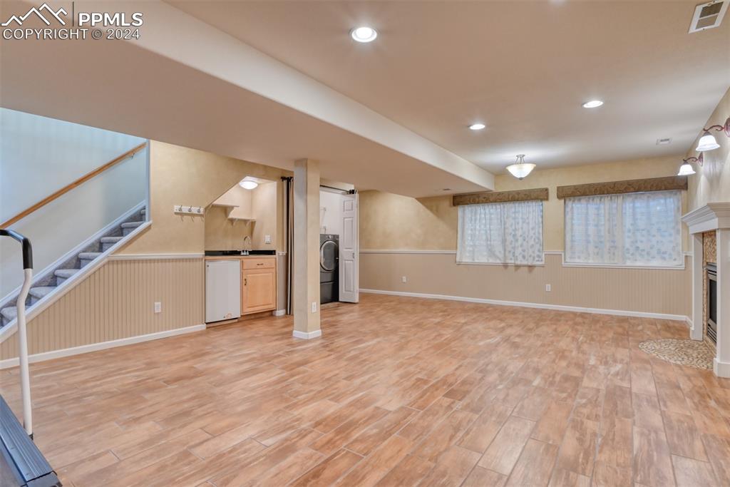 5055 Saddleback Heights
