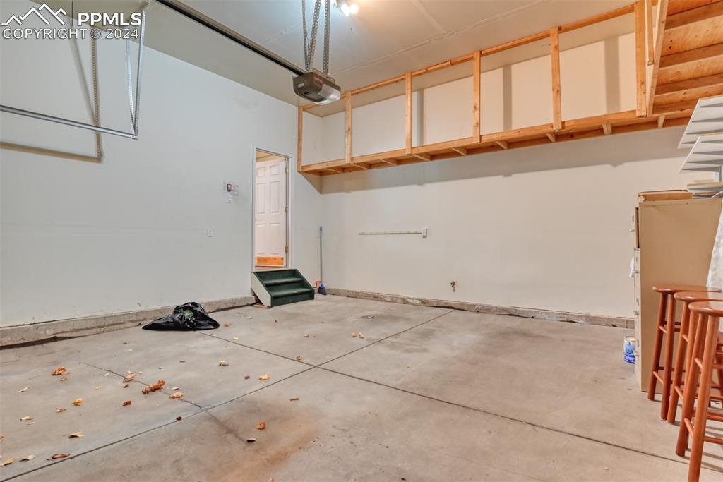 5055 Saddleback Heights